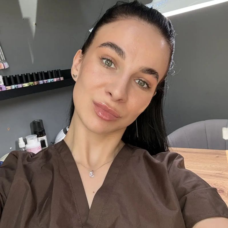 Гребнева Алина