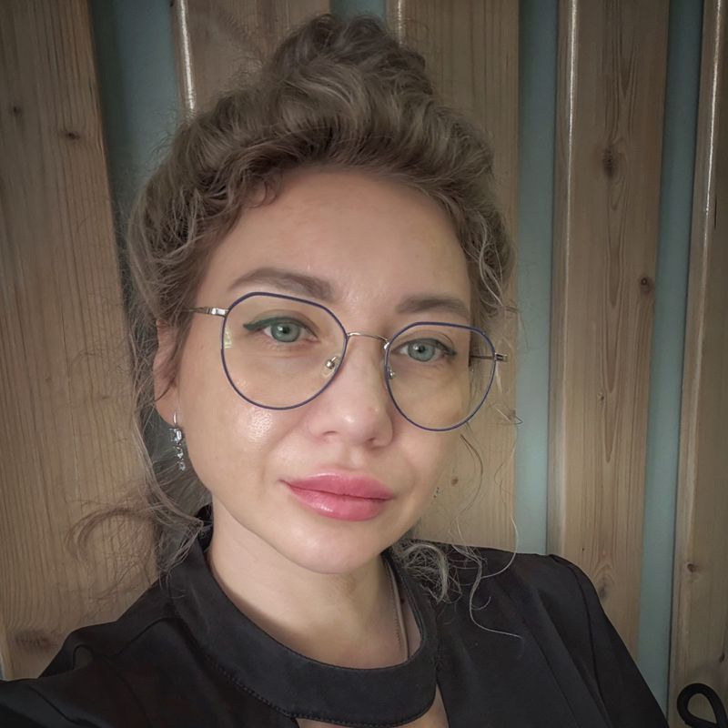 Елена Тиханова