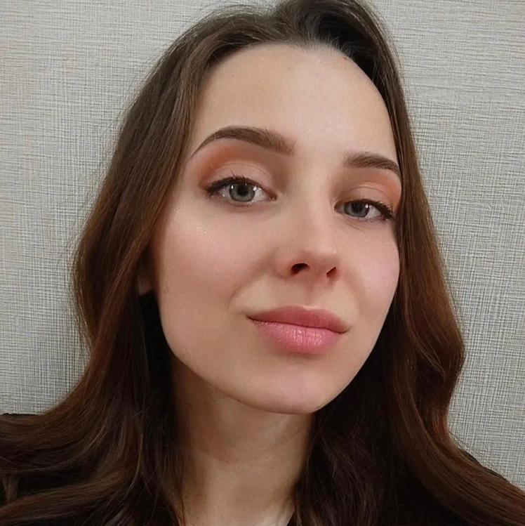 Аня