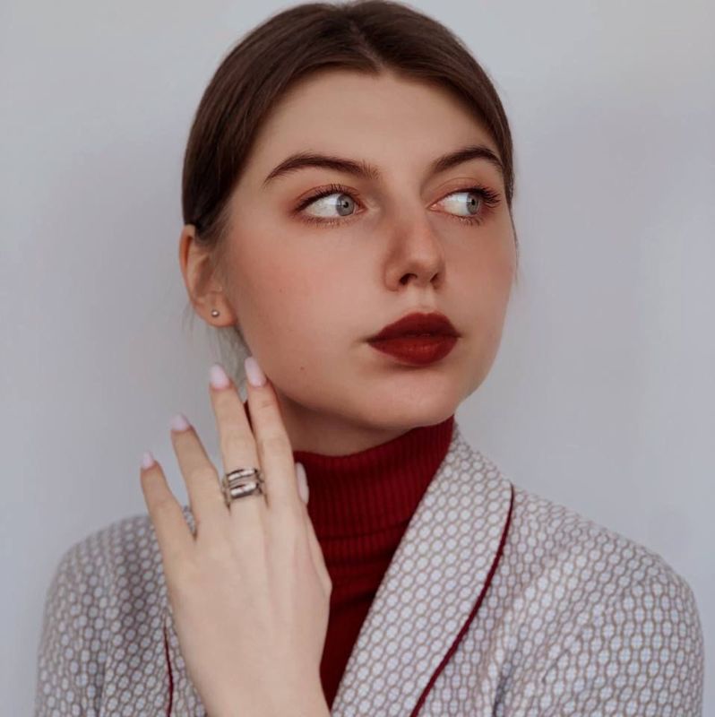 Полина