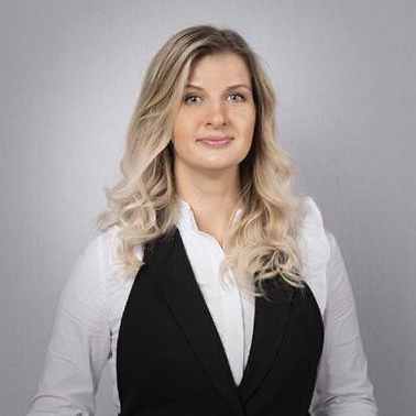 Иолана