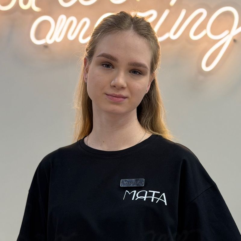 Анастасия наращивание ресниц