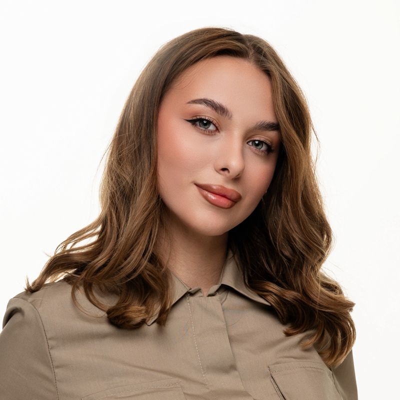 Полина