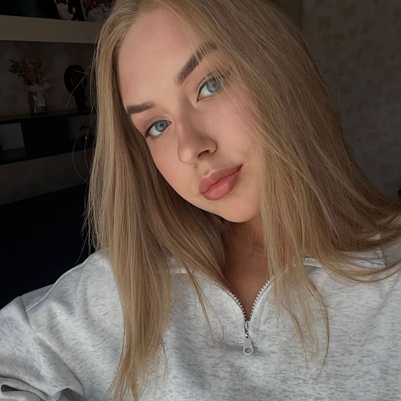 Полина