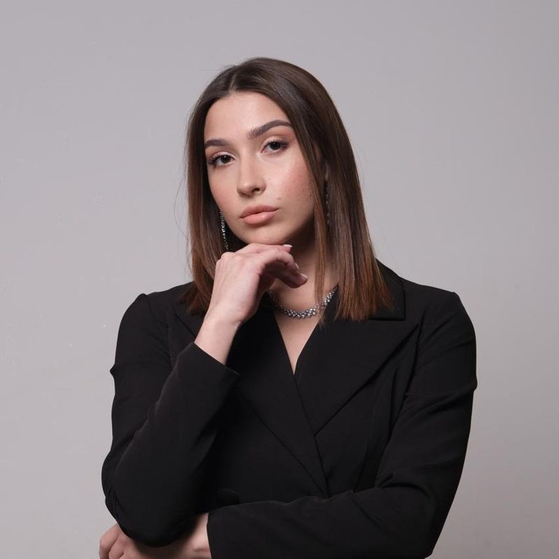 Алина