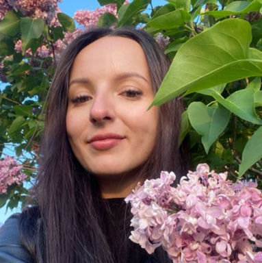 Полина