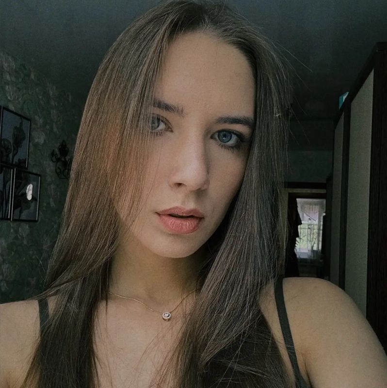 Полина