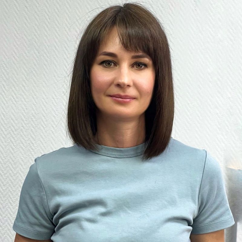 Ливенок Елена