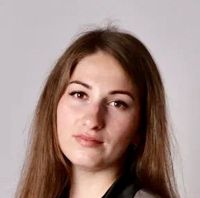 Яна