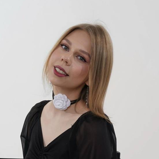 Полина