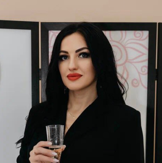 Ирина Стилист-преподаватель, опыт работы более 13 лет