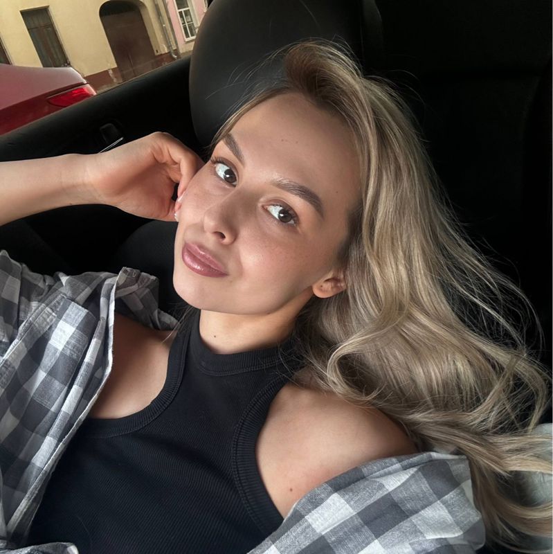 Полина