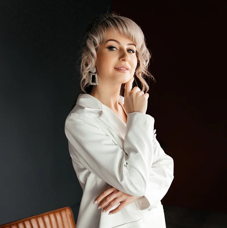 Полина