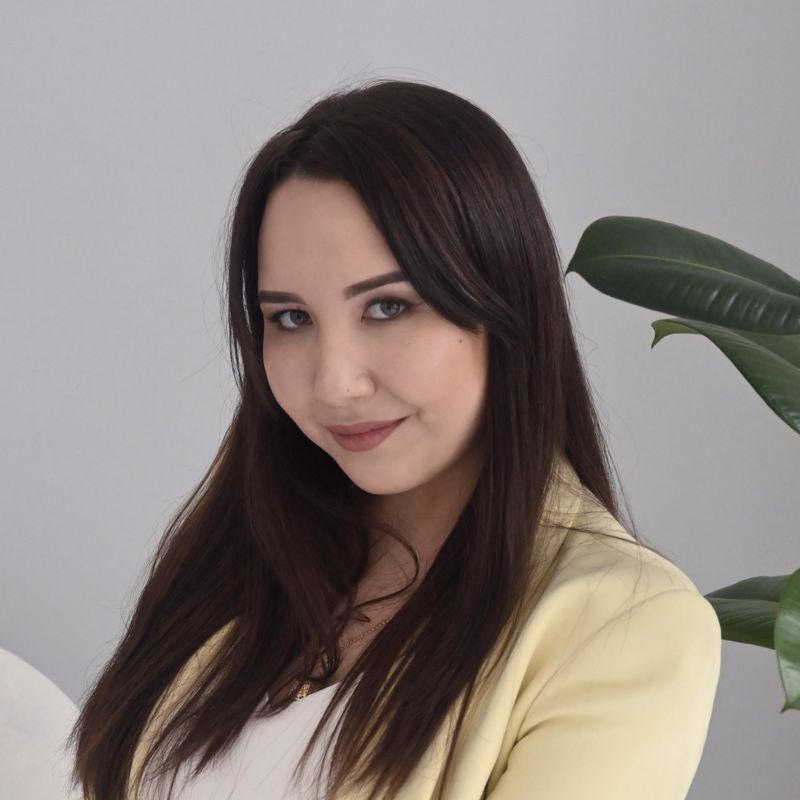 Алина