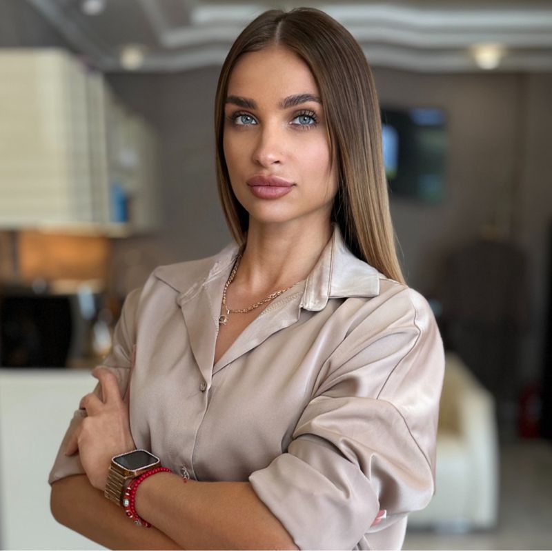 Яна Романенко