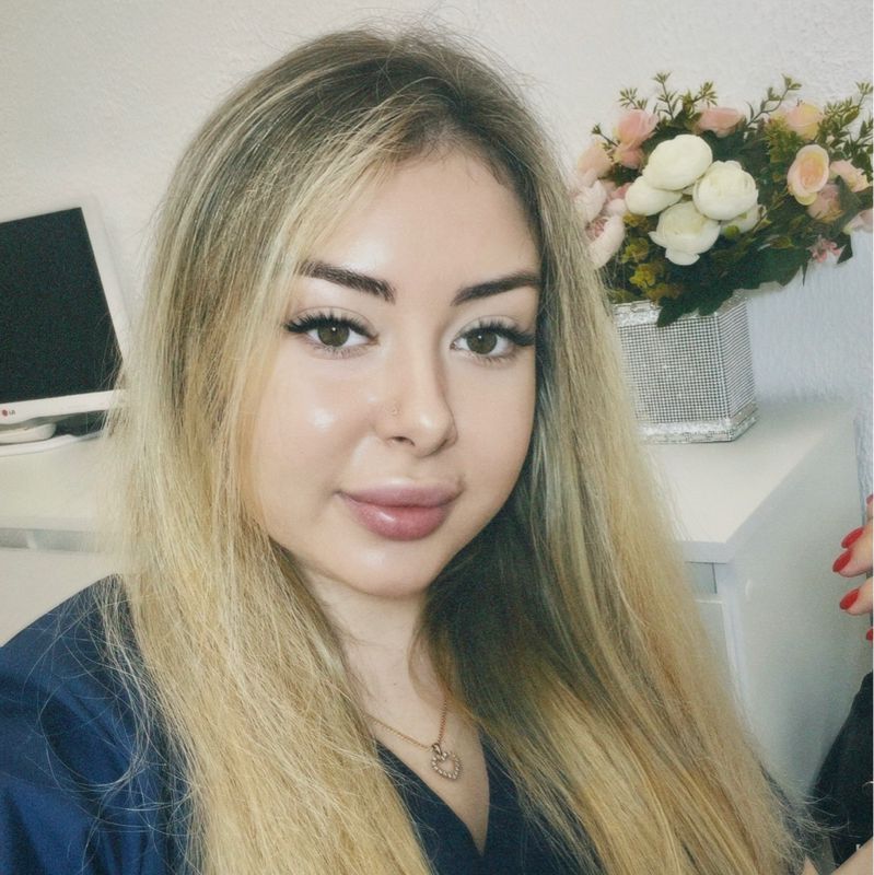 Полина
