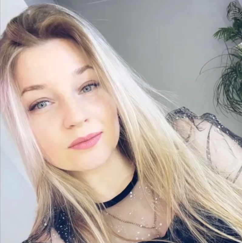 Анна Ф.