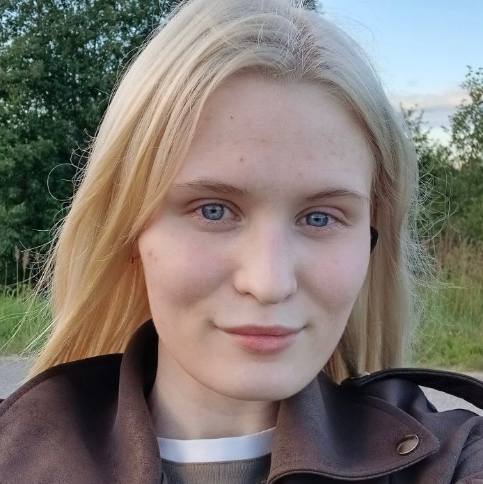 Угольникова Валерия