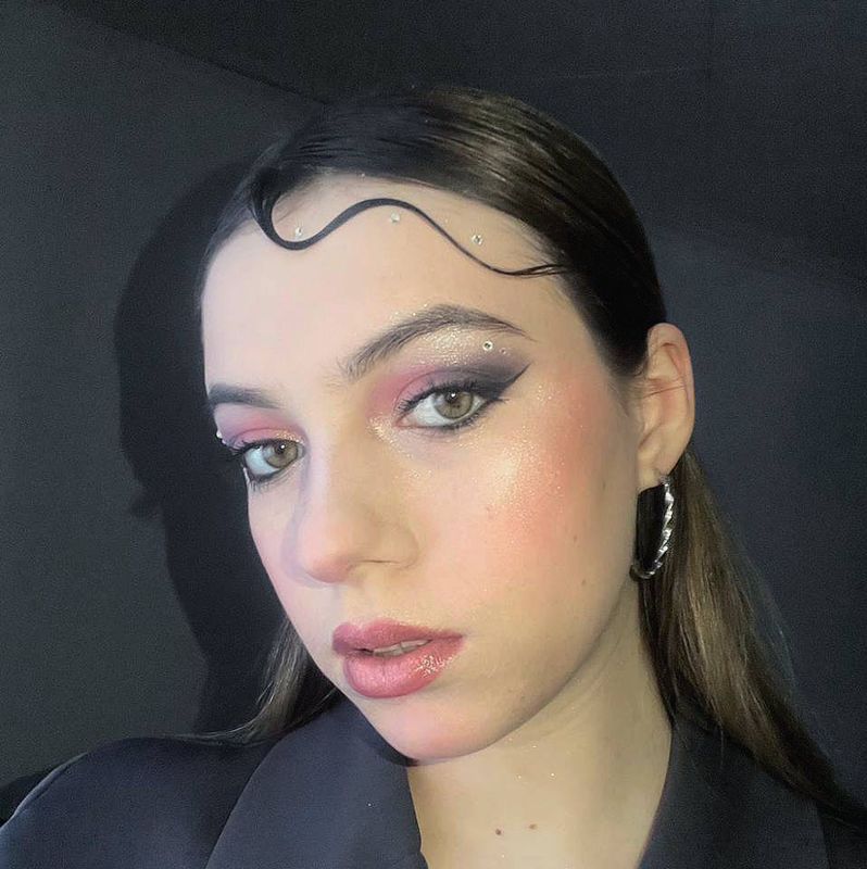 Нилова Элина