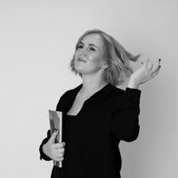 Анна Калашникова
