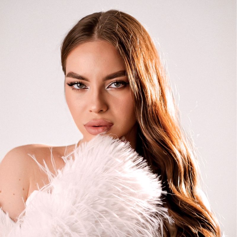Анна Абрамова