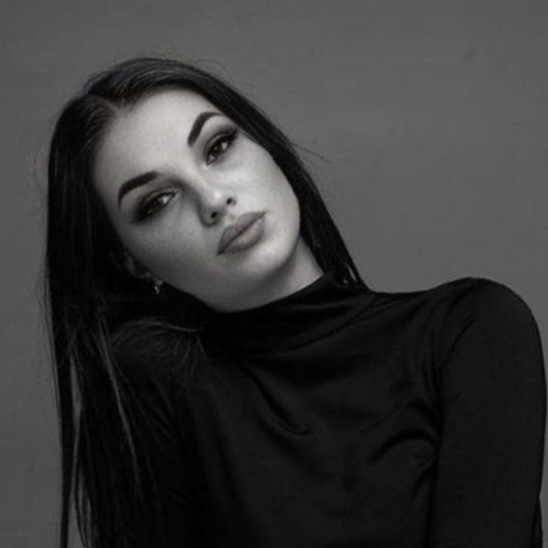 Валерия бровист