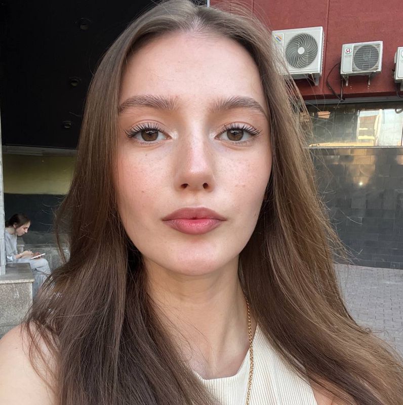 Полина