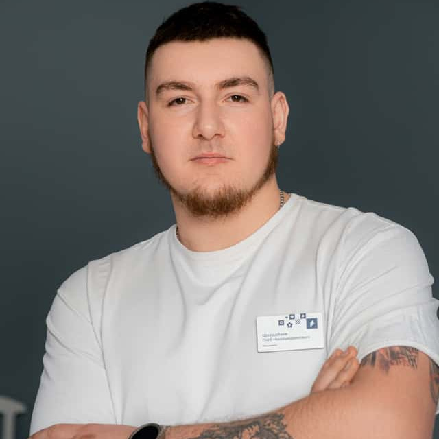 Бронзов Глеб