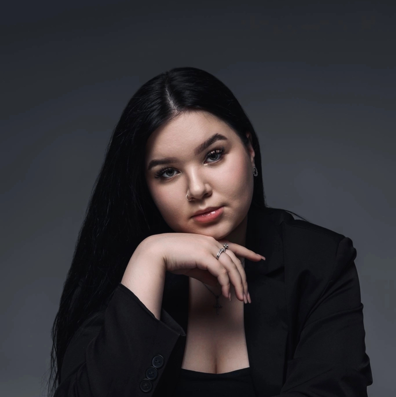 Лаврухина Полина