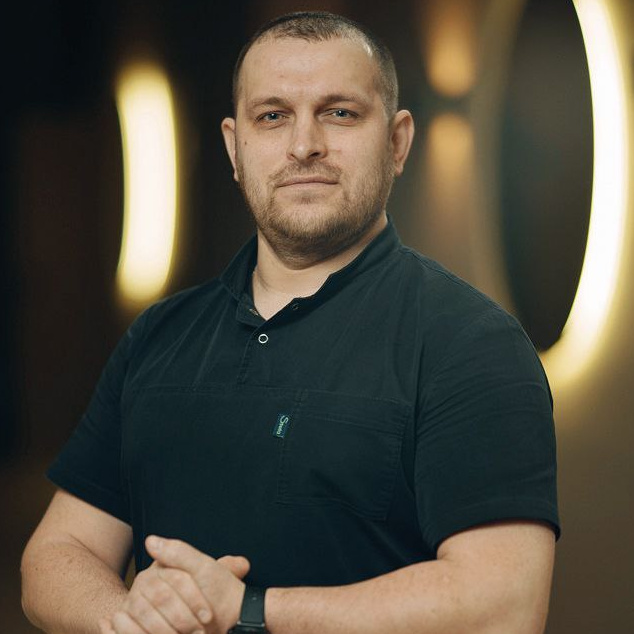 Комшилов Леонид