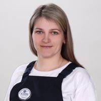 Устыченкова Елена