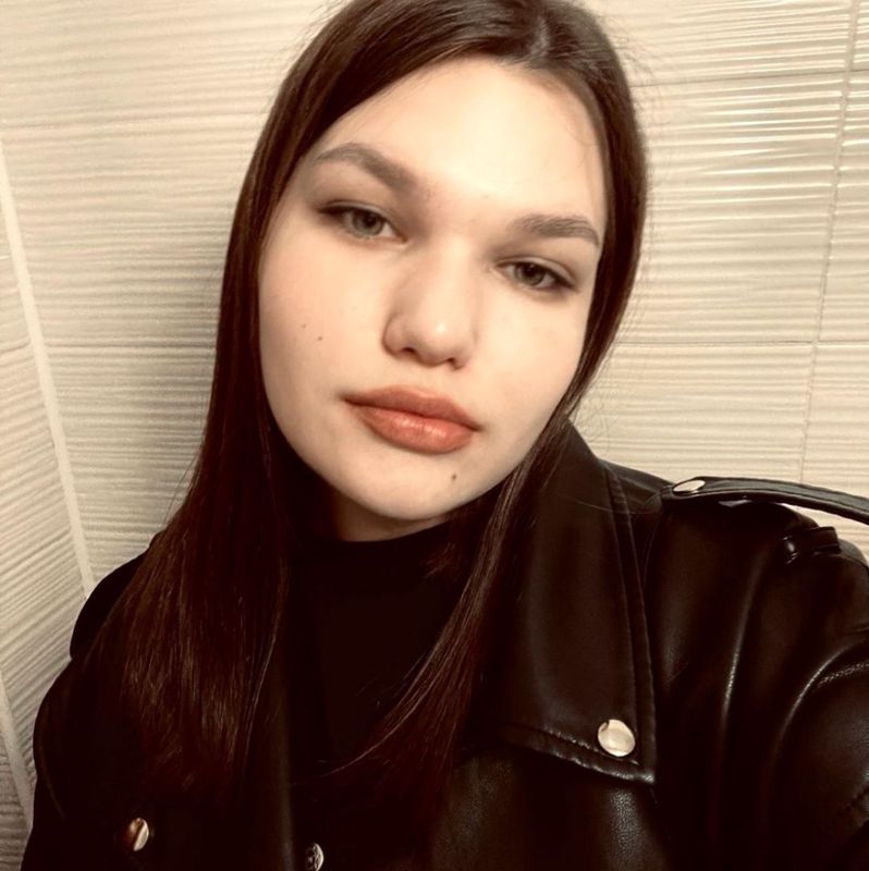 Полина