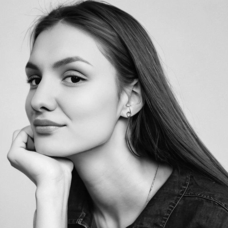 Полина