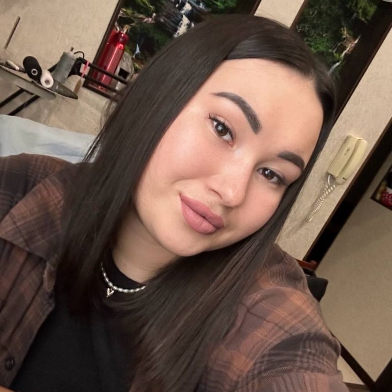 Полина