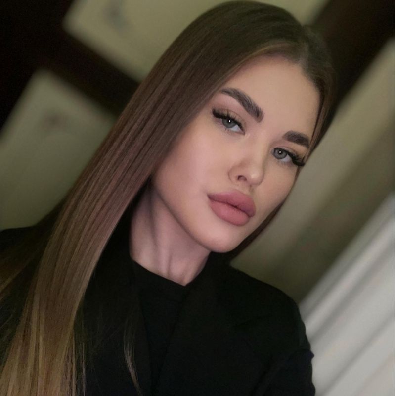 Полина