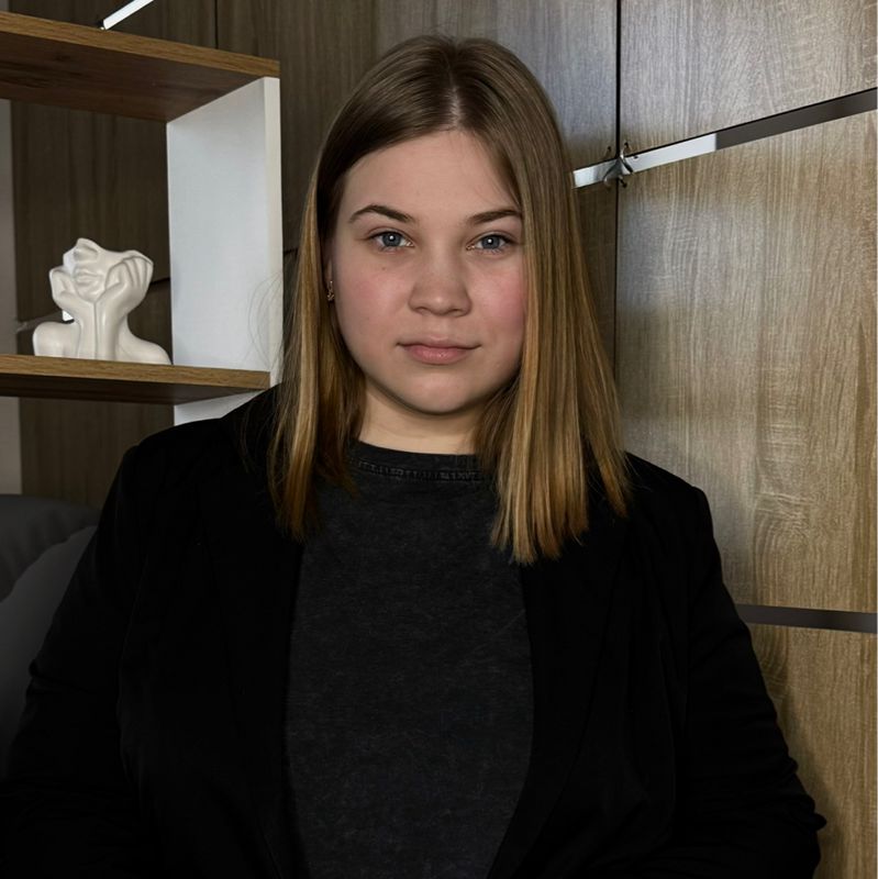 Полина