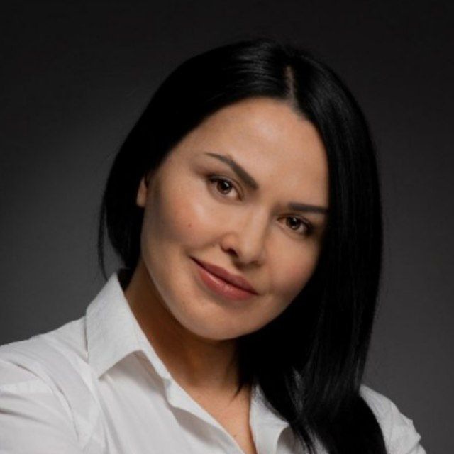 Юсис Елена