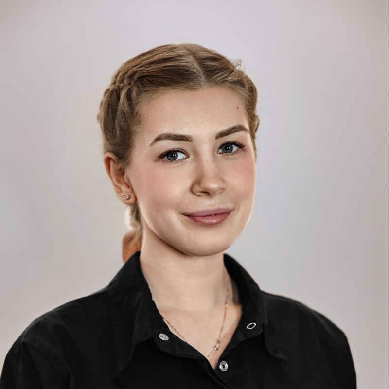 Николаева Ирина (принимает на ул. Розы Люксембург 4в)