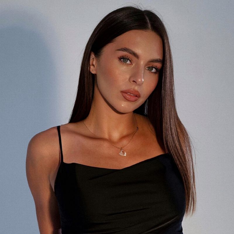 Алина