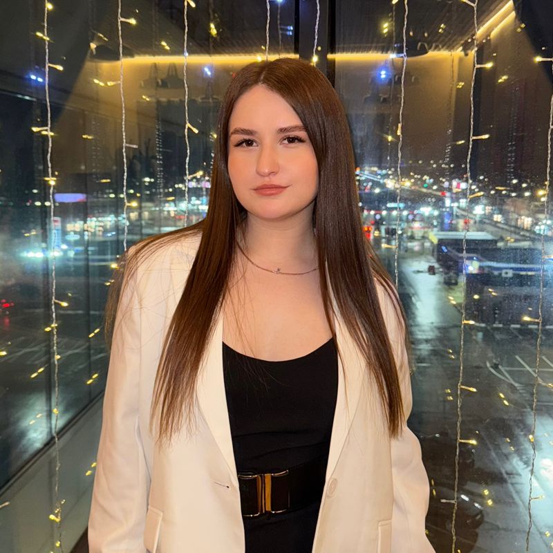 Яна