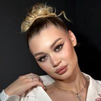 Полина