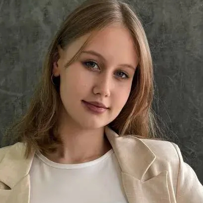 Полина