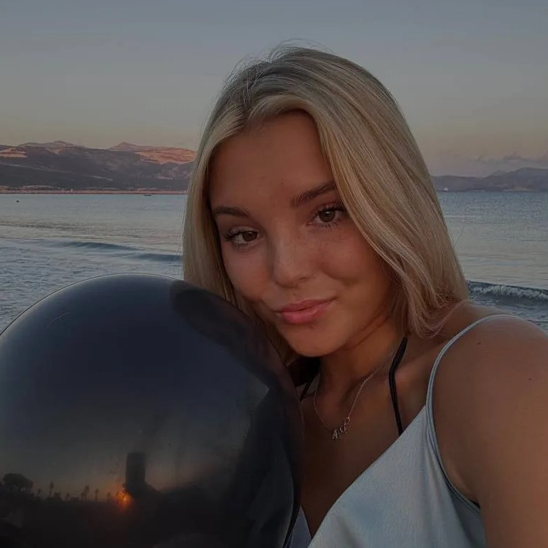 Алина