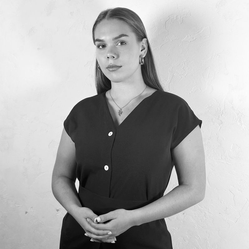 Полина