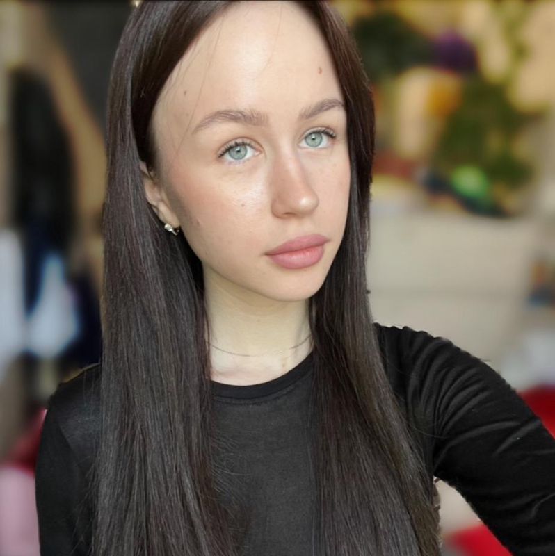 Полина