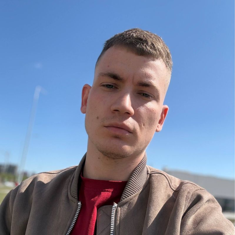 Лаврентьев Артем