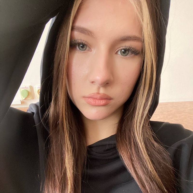 Полина