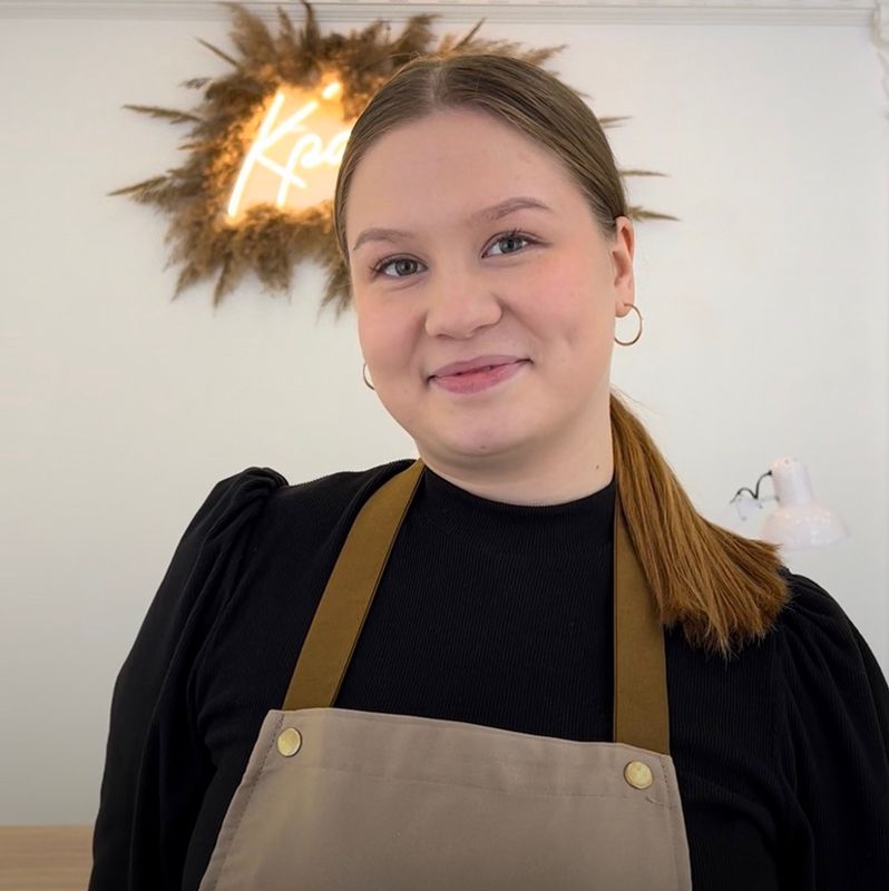Полина