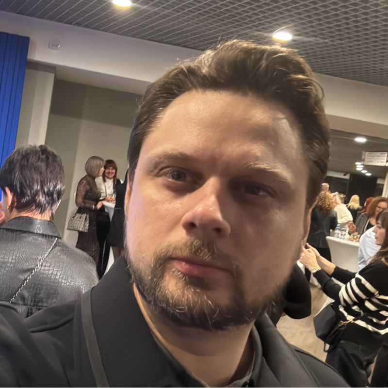 Макаренко Роман