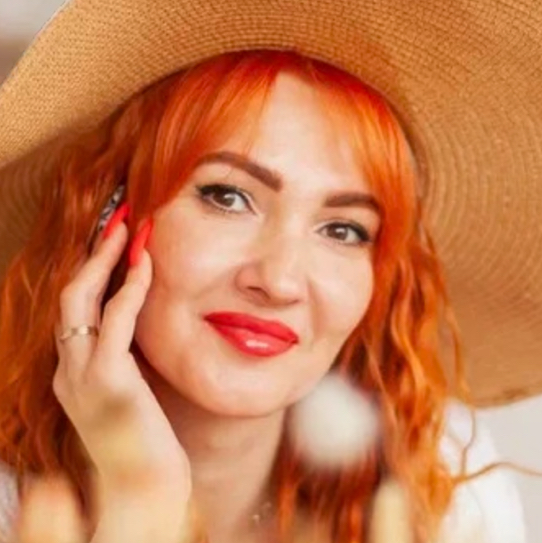 Елена Калинова